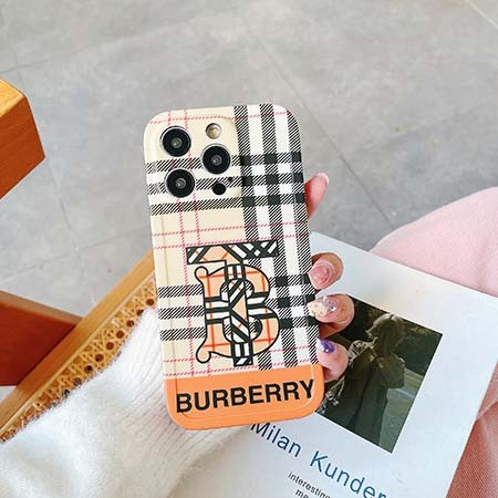 アイフォーン 15プラス 携帯ケース シリコン burberry