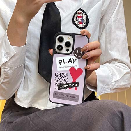 コムデギャルソン comme des garçons iphone 15カバー