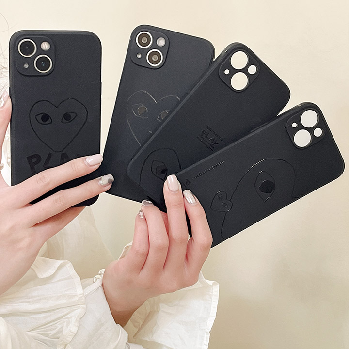 iphone 15 ultra 携帯ケース つや消し comme des garçons