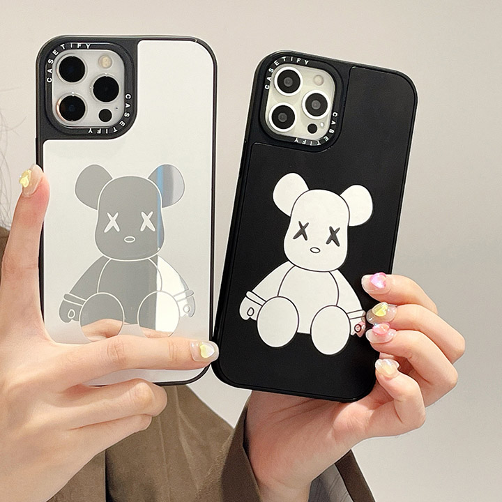 iphone 15pro max ケースkaws アクリル