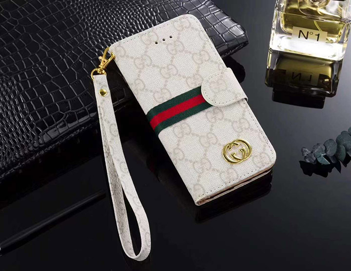 アイフォン 15 pro グッチ gucci スマホケース